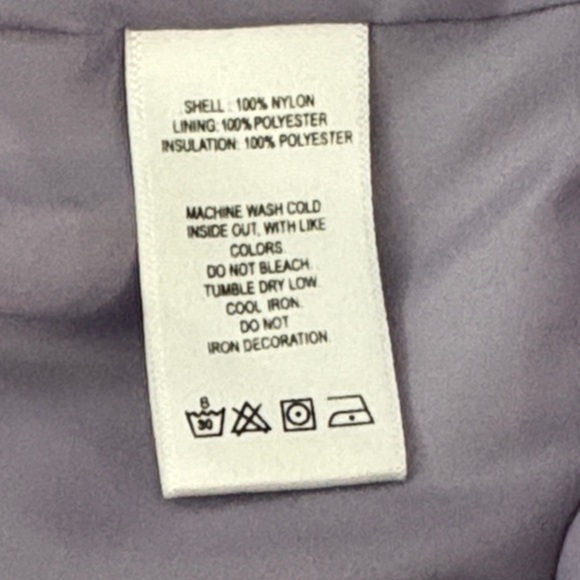 ALO Yoga Lavender Puffer Vest - Picture 7 of 7